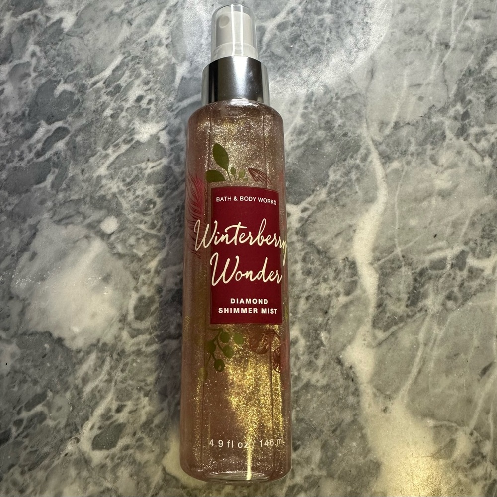 Bath and Body Works Diamond Shimmer Mist Winterberry Wonder
